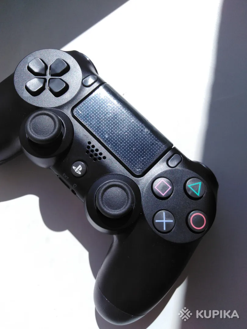 Геймпад DualShock для PS4