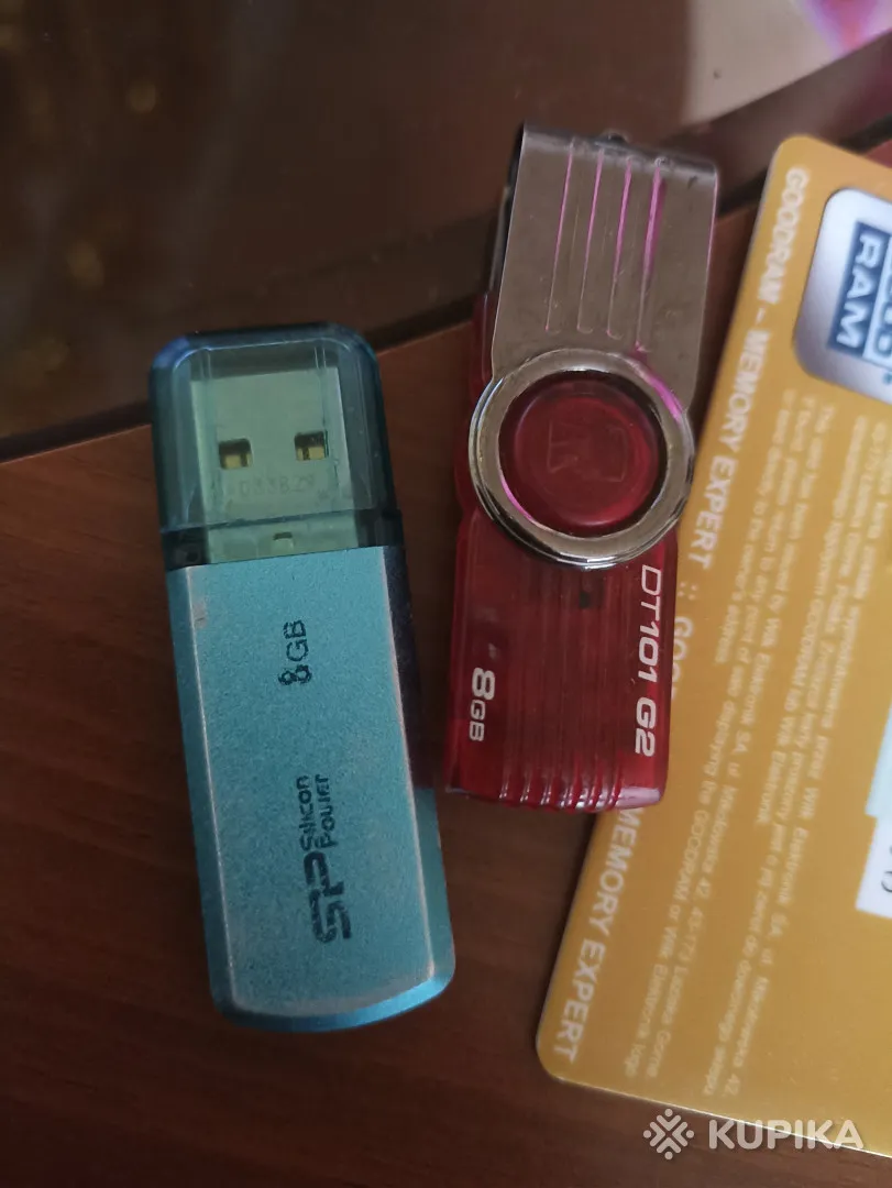 Флешка USB 8 Gb klass 8 для старой техники