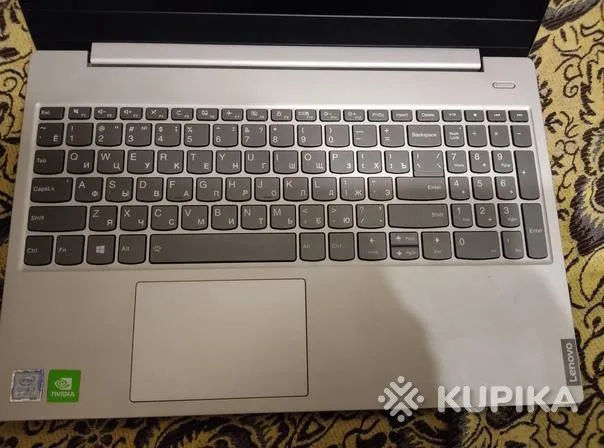 Ноутбук  Lenovo