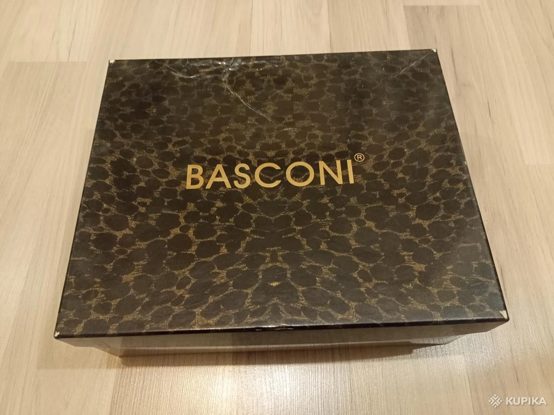 Продам туфли BASCONI размер 40