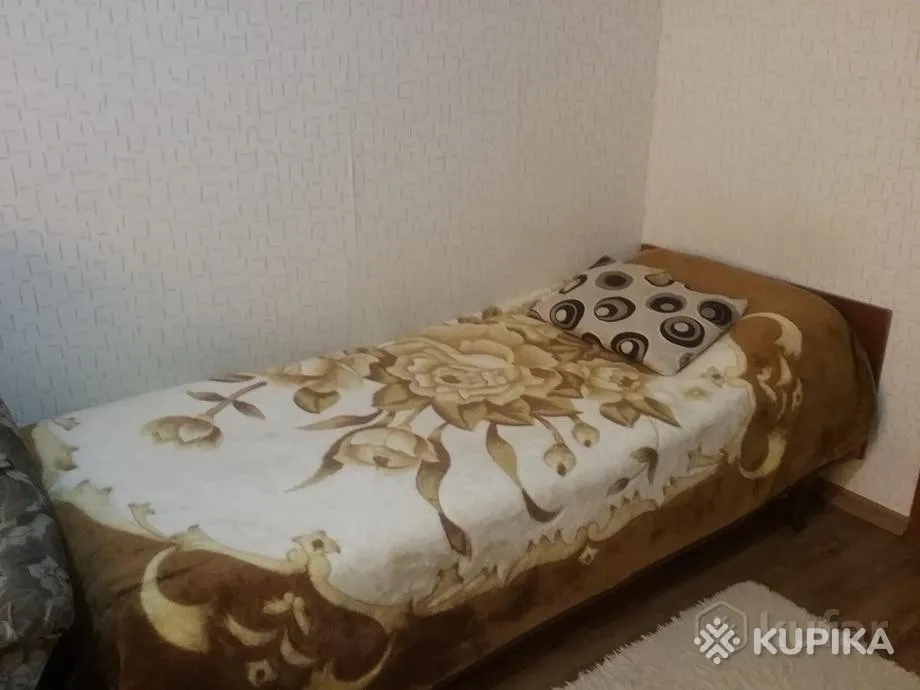 Кровать
