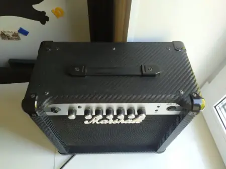 Гитарный комбик Marshall MG15CFR