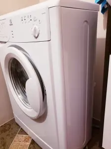 Стиральная машина Indesit Wiun100