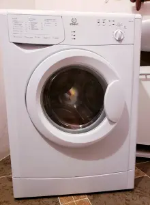 Стиральная машина Indesit Wiun100