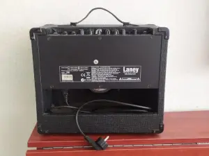 Гитарный комбик Laney LG20R