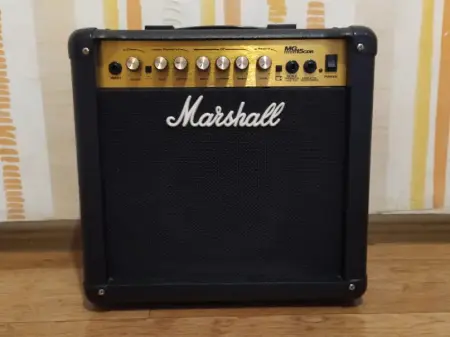 Гитарный комбик Marshall MG15CDR