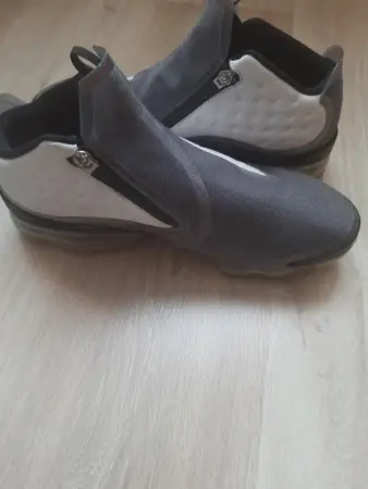 Кроссовки женские. NIKE AIR JORDAN. 42 размер.