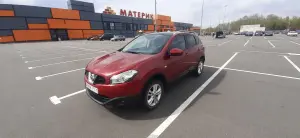 Легковой автомобиль Nissan