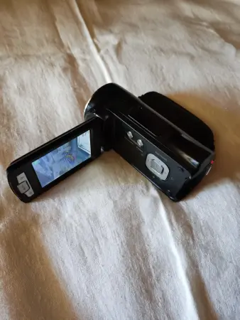 Цифровая видеокамера SONY HDR-CX 180