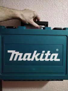 Перфоратор Makita SDS-plus HR2470 3-режима проводной в аренду