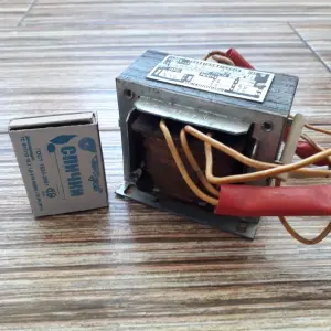 Трансформатор 220-415 / 24,36V.  40VA. EOC 034 915  чехословакия.