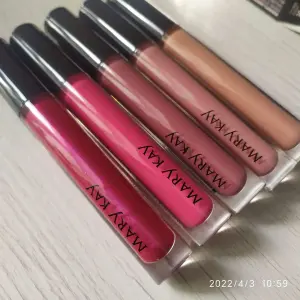 Блеск для губ Mary Kay