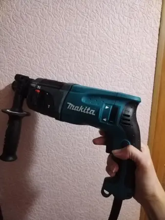 Перфоратор Makita SDS-plus HR2470 3-режима проводной в аренду