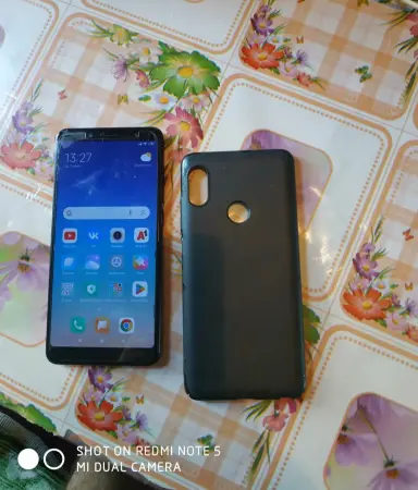 Xiaomi Redmi Note 5 (4/64 Гб)