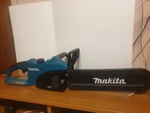 Электропила Makita uc3520a