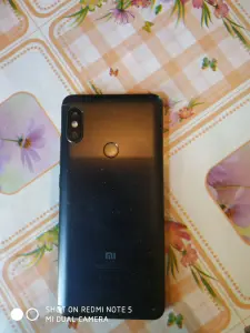 Xiaomi Redmi Note 5 (4/64 Гб)