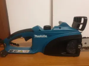 Электропила Makita uc3520a