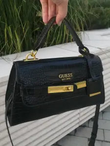 Сумочка GUESS