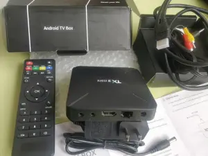 Смарт ТВ приставка Tanix TX3 Mini Android TV