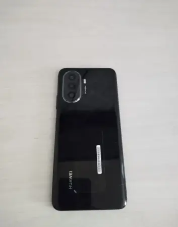 HUAWEI nova Y70