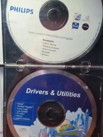 DVD, CD диски (с играми, музыкой и фильмами)