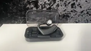 Plantronics Voyager Legend & Charge Case гарнитура