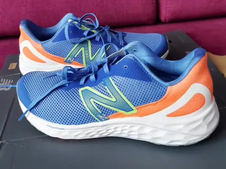 Кроссовки жен New Balance 40 р-р