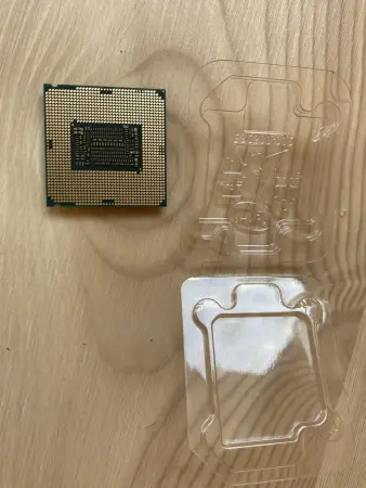 Intel Core i3-9100F процессор