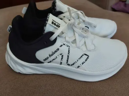 Кроссовки жен New Balance38р-р