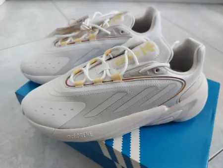 Кроссовки жен Adidas ozelia 38р-р