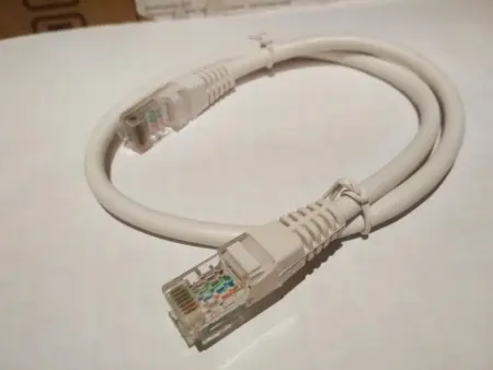 33 Патчкорд UTP kat.5e RJ45-RJ45 0,5 метра