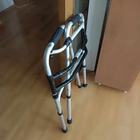 Ходунки медицинские