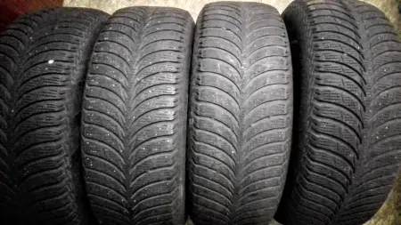 Шины зимние GoodYear 215/65 R16 - комплект