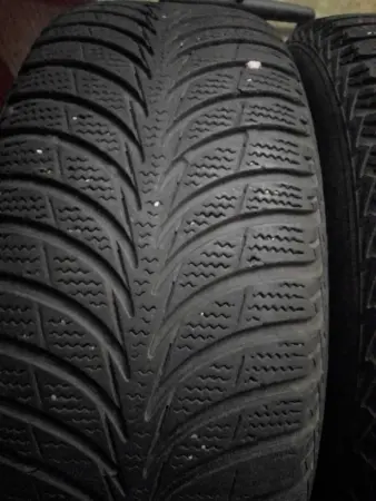 Шины зимние GoodYear 215/65 R16 - комплект