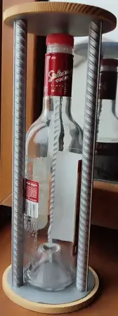 Замурованная бутылка