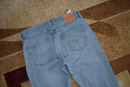 Джинсы Levis 501