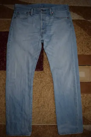 Джинсы Levis 501