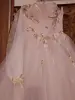 Платье свадебное светло-бежевого цвета со шлейфом