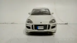 модель авто 1/43 Porsche Cayenne Turbo.