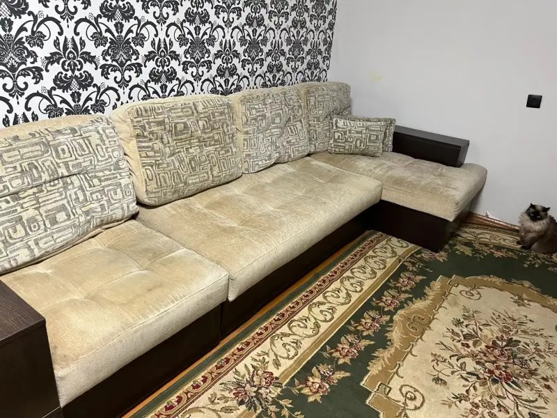 Продам Диван (угловой)