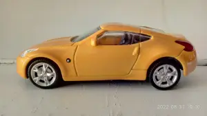 модель авто 1/43  Nissan 370Z.