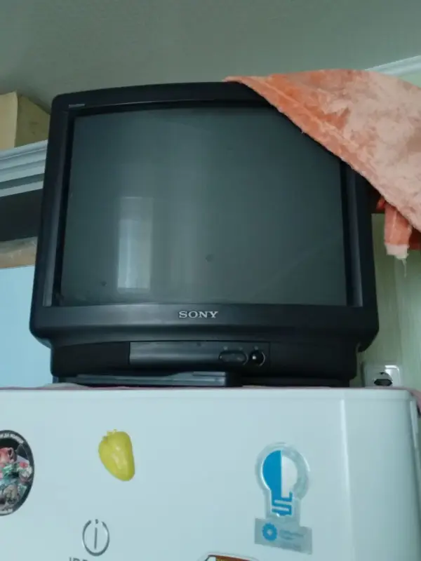 Телевизор цветной SONY KV-M2155K