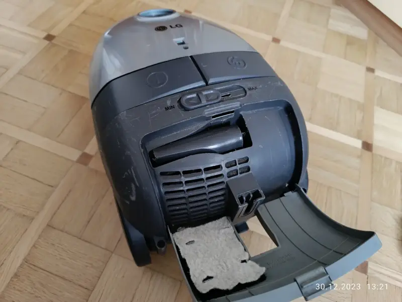 Vacuum cleaner c50 1