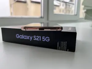 Samsung Galaxy S21 5G (Практически новый)