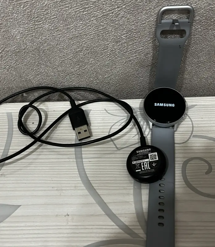 Часы Samsung Galaxy Watch Active 2