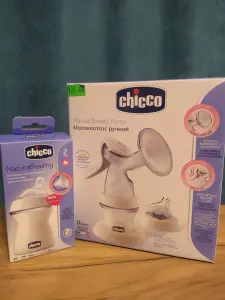 Молокоотсос ручной Chicco+доп. бутылочка для кормления (Лот)