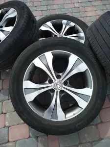 Продаю дешево колеса (летние)  Honda/Michelin Latitude !!!