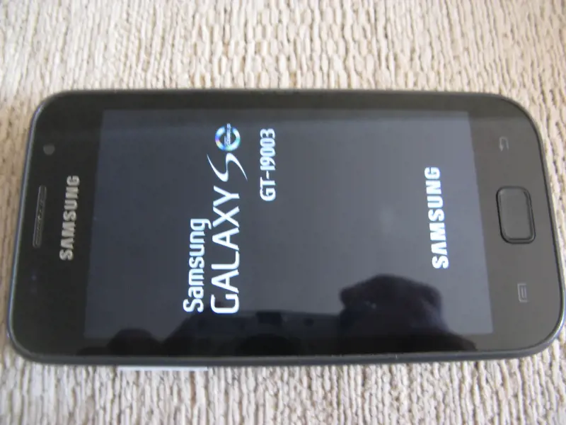 Телефон мобильный SAMSUNG GALAXY