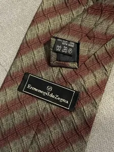 Галстук Ermenegildo Zegna бордово-зеленый в полоску