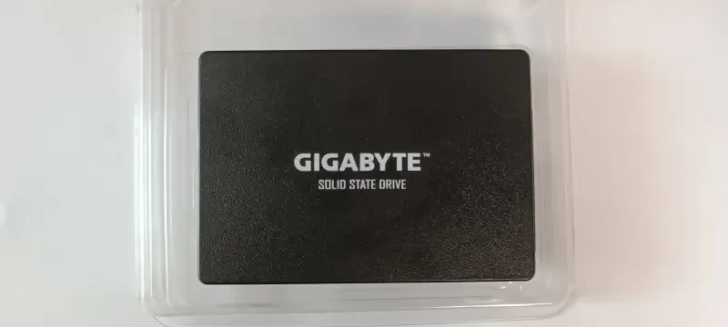 SSD диск Gigabyte 256 gb